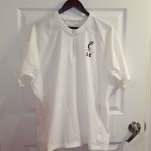 UC Under Armour L Pullover